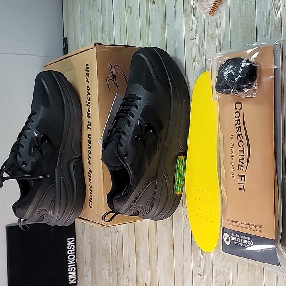NEW NWT Gdefy Gravity Defyer Ion Pain Relieving Sneakers Men's Size 14‎ Black